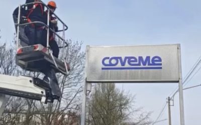 Rinnovare le insegne.